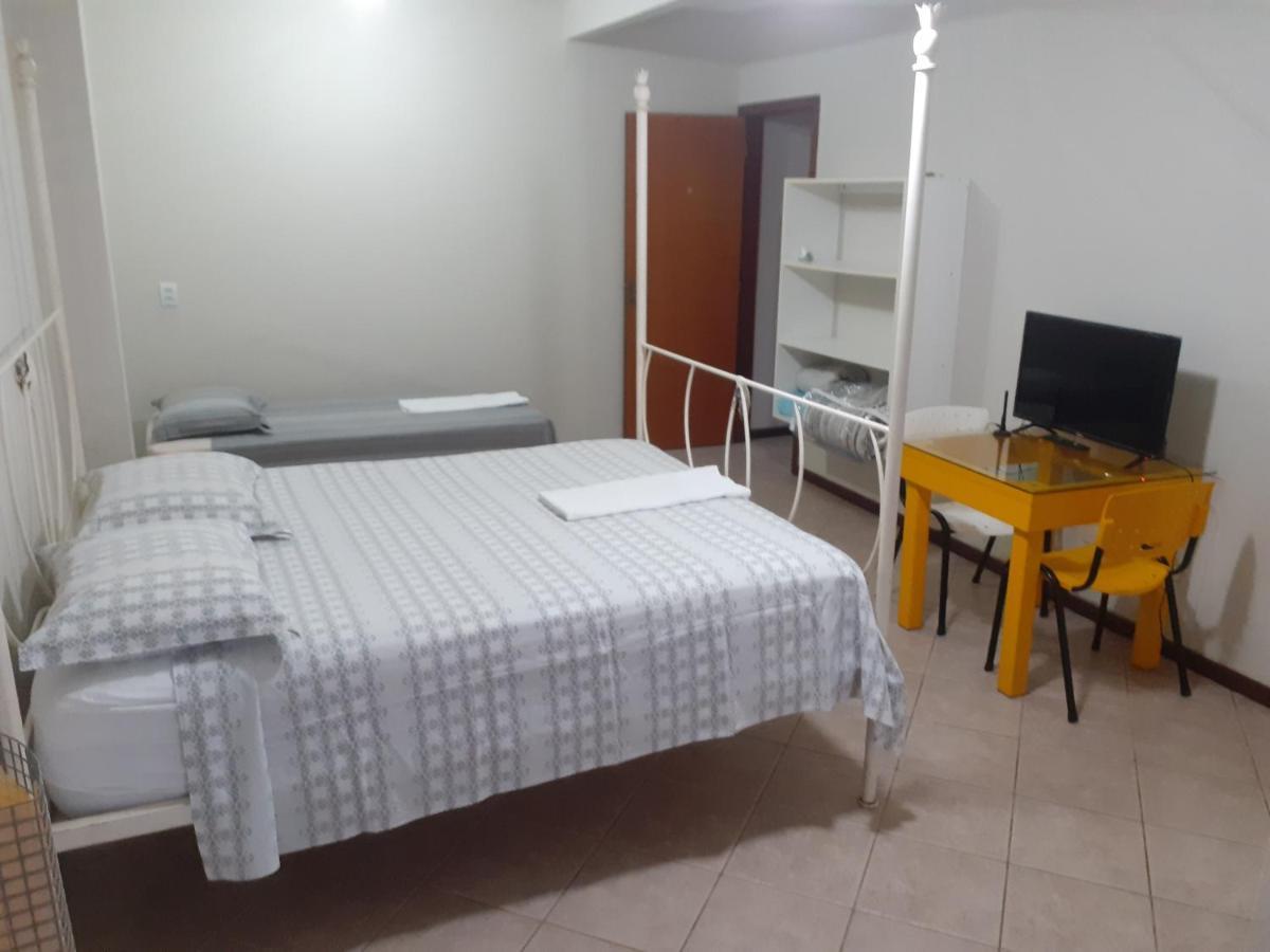 Pousada Casa Verde - Quartos Individuais - Smart Tv 32 - E Banheiro Privativo Lägenhet Itajaí Exteriör bild