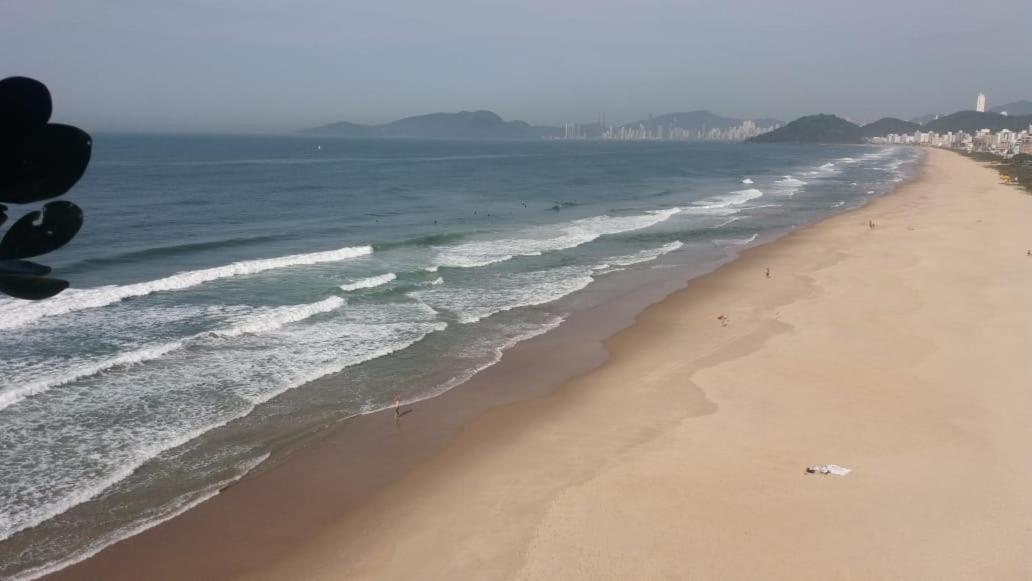 Pousada Casa Verde - Quartos Individuais - Smart Tv 32 - E Banheiro Privativo Lägenhet Itajaí Exteriör bild