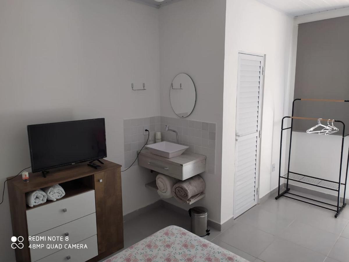 Pousada Casa Verde - Quartos Individuais - Smart Tv 32 - E Banheiro Privativo Lägenhet Itajaí Exteriör bild