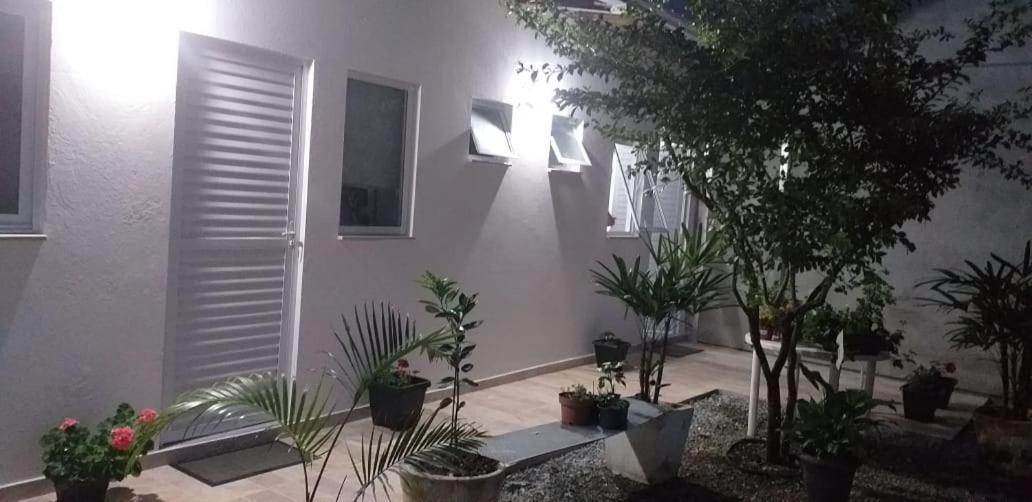 Pousada Casa Verde - Quartos Individuais - Smart Tv 32 - E Banheiro Privativo Lägenhet Itajaí Exteriör bild