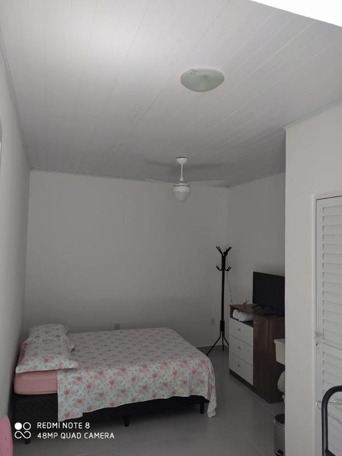 Pousada Casa Verde - Quartos Individuais - Smart Tv 32 - E Banheiro Privativo Lägenhet Itajaí Exteriör bild