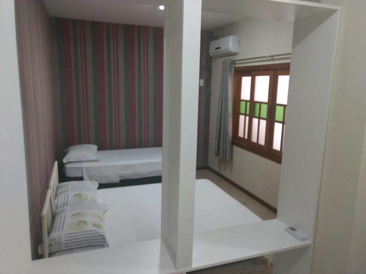 Pousada Casa Verde - Quartos Individuais - Smart Tv 32 - E Banheiro Privativo Lägenhet Itajaí Exteriör bild