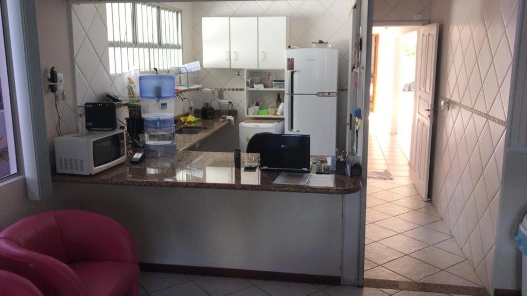 Pousada Casa Verde - Quartos Individuais - Smart Tv 32 - E Banheiro Privativo Lägenhet Itajaí Exteriör bild